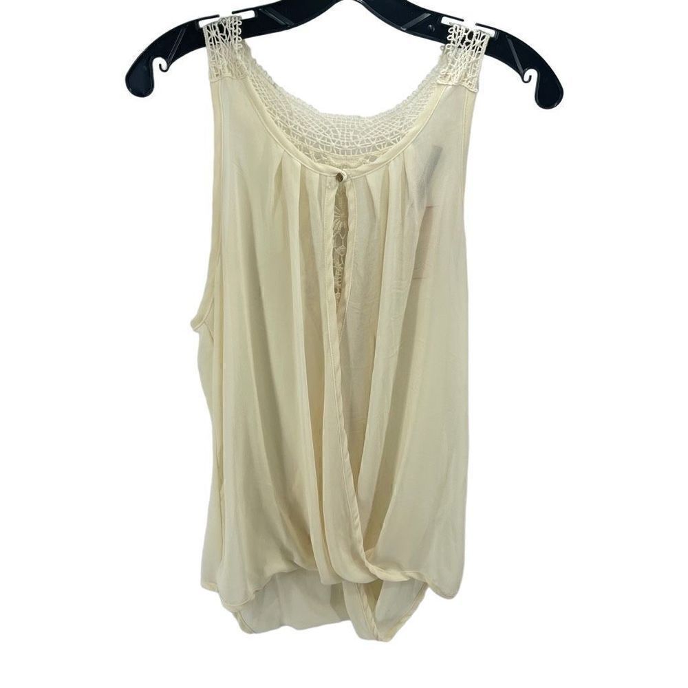 Maurices Womens Blouse Top Lace Sleeveless Crochet Pleated Size Large Beige